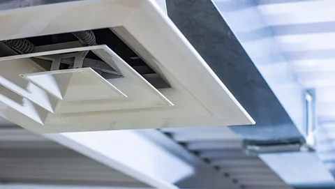 Ventilasjons anlegg i et bygg